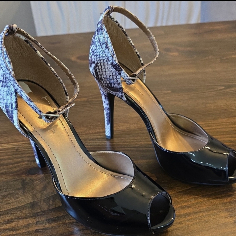 Elegant Black and Snake Print Women's Heels